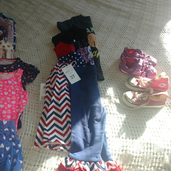 Girls - Picture 4 of 8